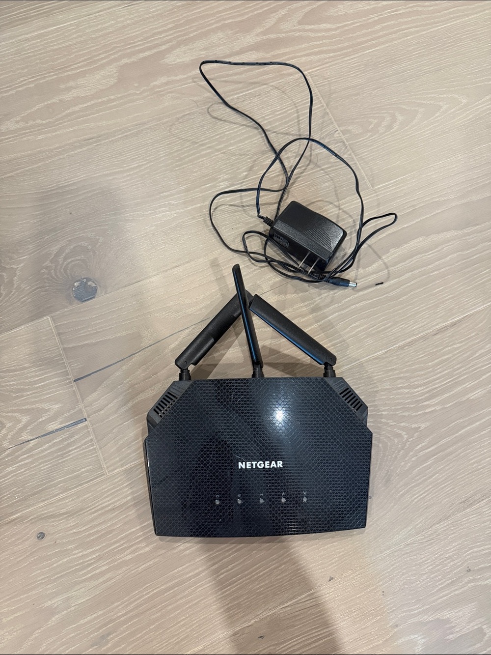 NETGEAR Black Wireless Router with Three External Antennas